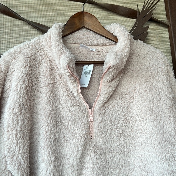 🧸 New Gap Super Soft Teddy Sherpa Sweatshirt 🧸 - Picture 4 of 10
